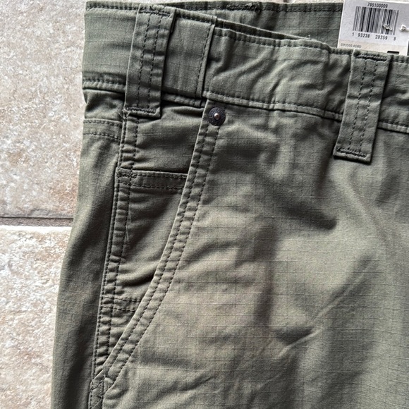 Men's Olive Cargo Pants - Picture 4 of 7